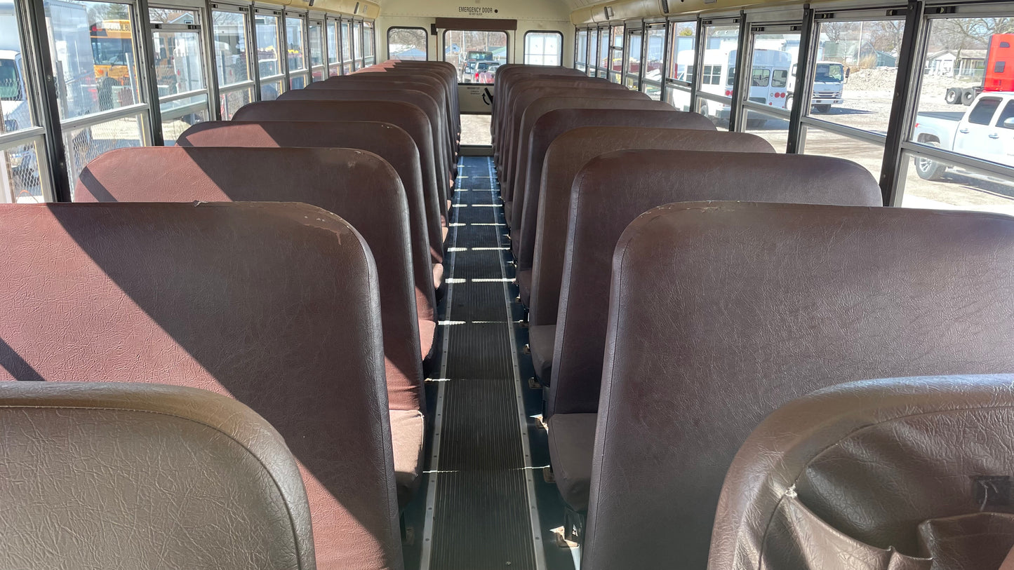 2011 International CE Series School Bus