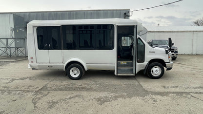 2013 Ford E350 Shuttle Bus - Handicap Accessible