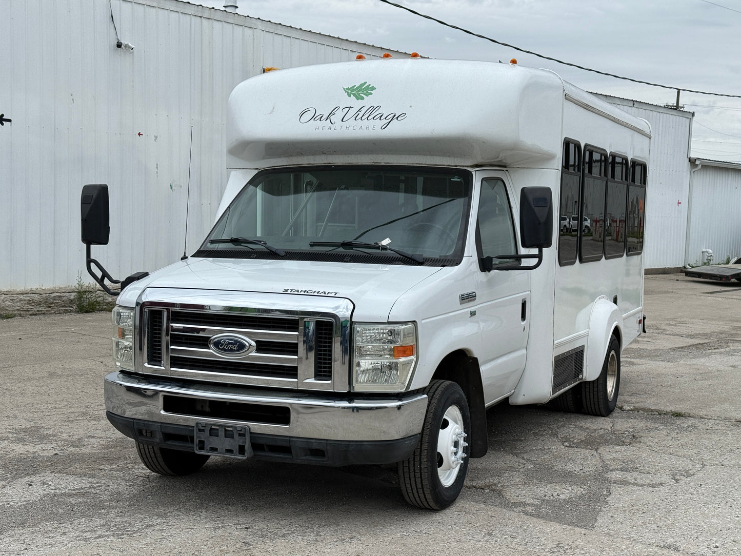 2009  Ford E350 Shuttle Bus