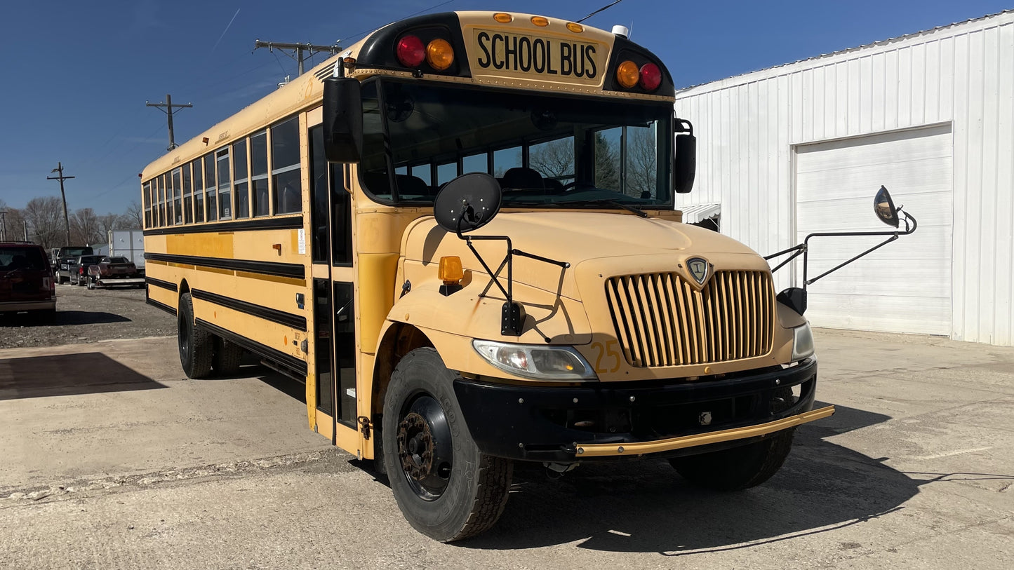 2011 International CE Series School Bus