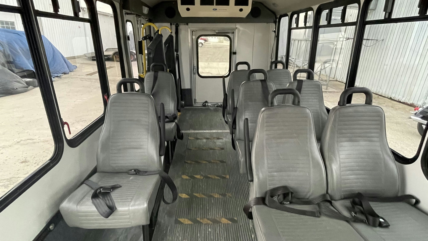 2013 Ford E350 Shuttle Bus - Handicap Accessible