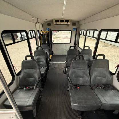 2009  Ford E350 Shuttle Bus