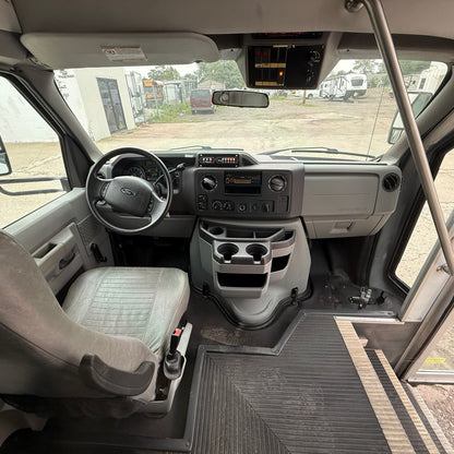 2009  Ford E350 Shuttle Bus