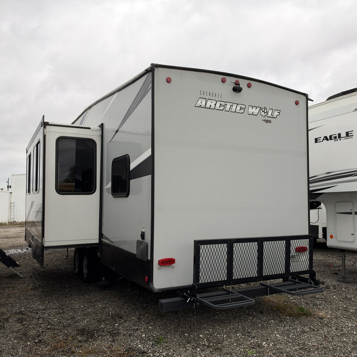 2022 Forest River Arctic Wolf Limited 287BH photo 3