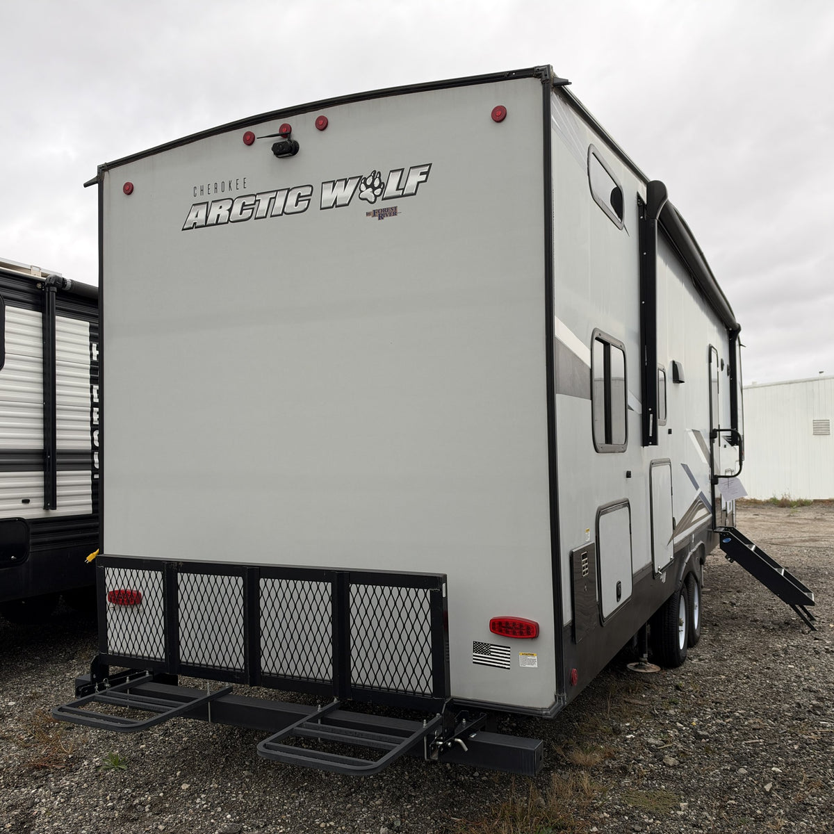 2022 Forest River Arctic Wolf Limited 287BH photo 4