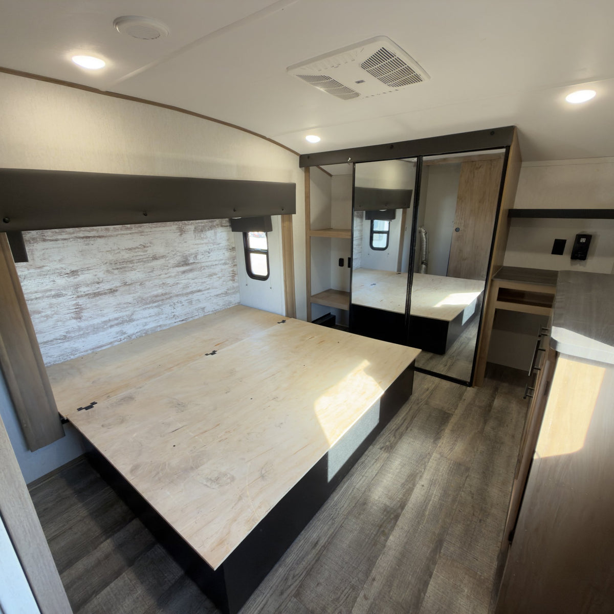 2023 Forest River Arctic Wolf M-3550SUITE