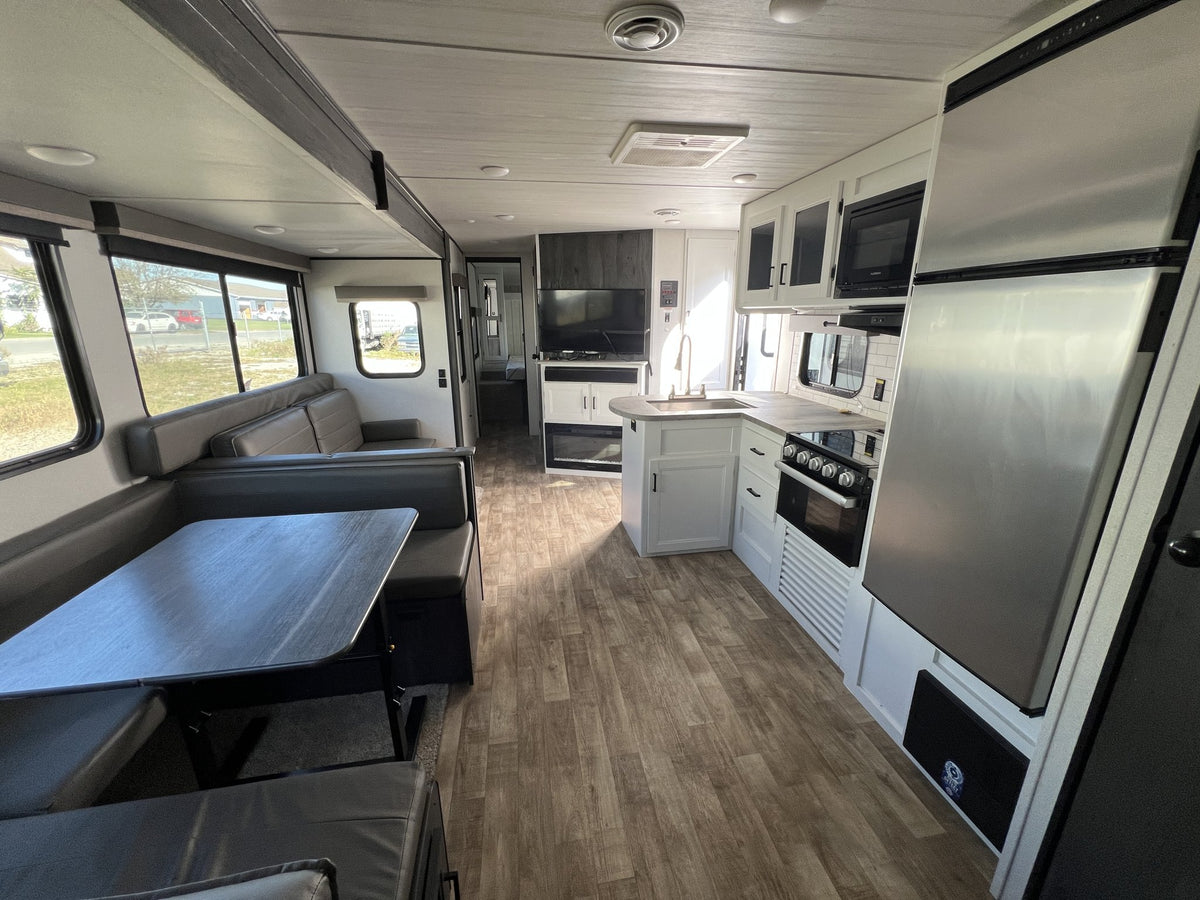 2022 Keystone Hideout M-32 LBH photo 5