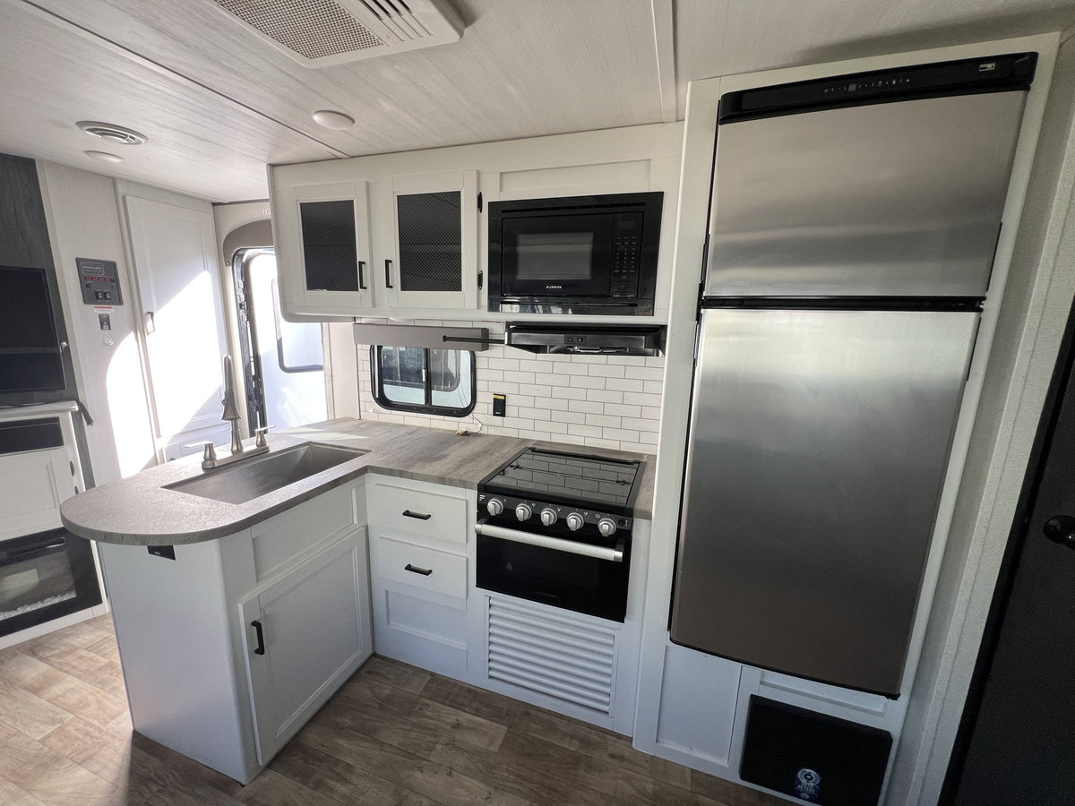 2022 Keystone Hideout M-32 LBH photo 6