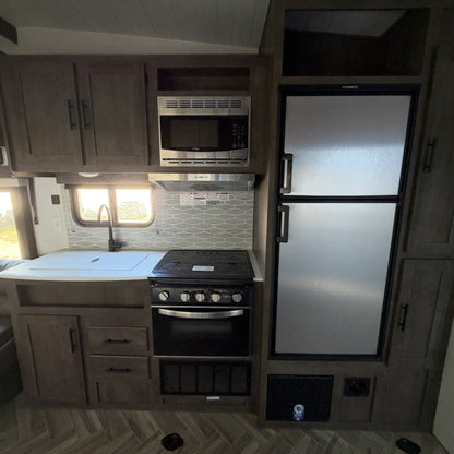 2022 Forest River Wildwood T251SSXL Toy Hauler photo 8