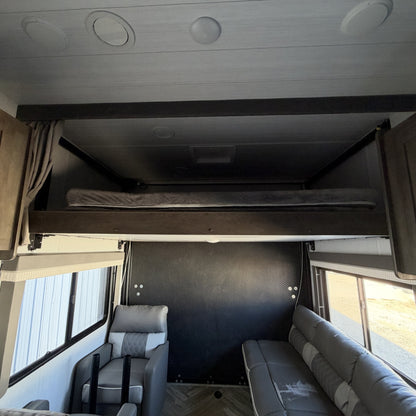 2022 Forest River Wildwood T251SSXL Toy Hauler photo 9