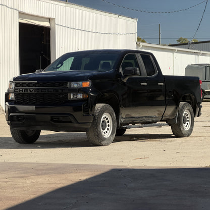 2019 Chevrolet Silverado 1500 - 5.3L V8 - 4X4 photo 2