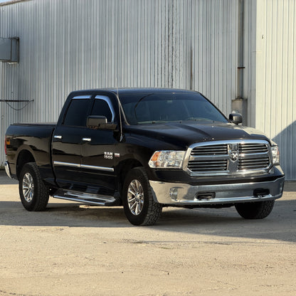 2014 Ram 1500 SLT - 5.7L HEMI - 4X4 photo 1